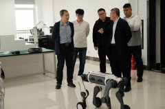 展示了学院正在通用人工智能取机械人融合范畴